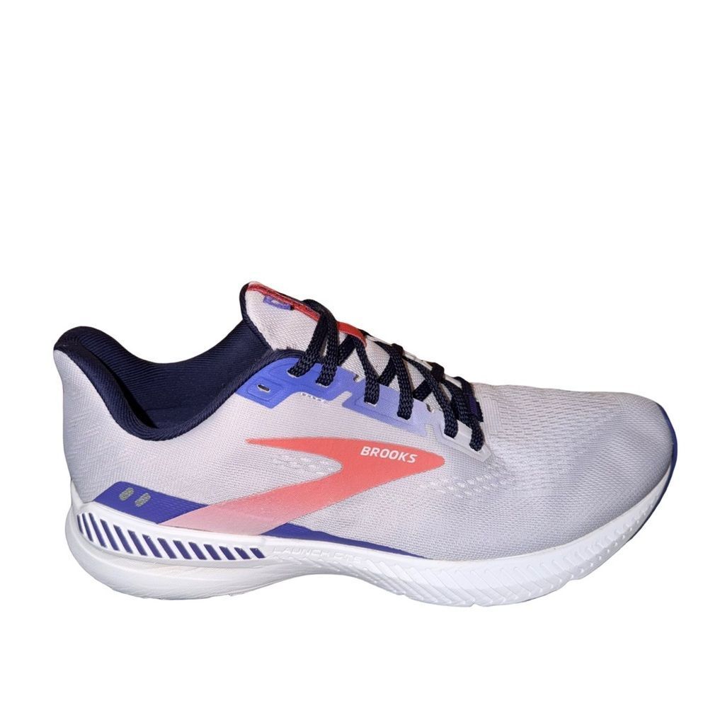 Brooks launch GTS 8 Running Shoe in White, Coral & Navy size 11